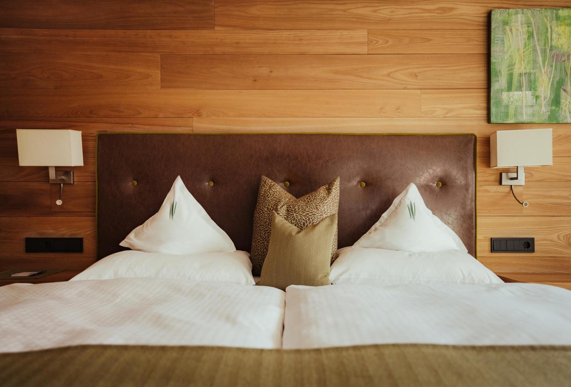 Hotel Grien Urtijëi Dış mekan fotoğraf