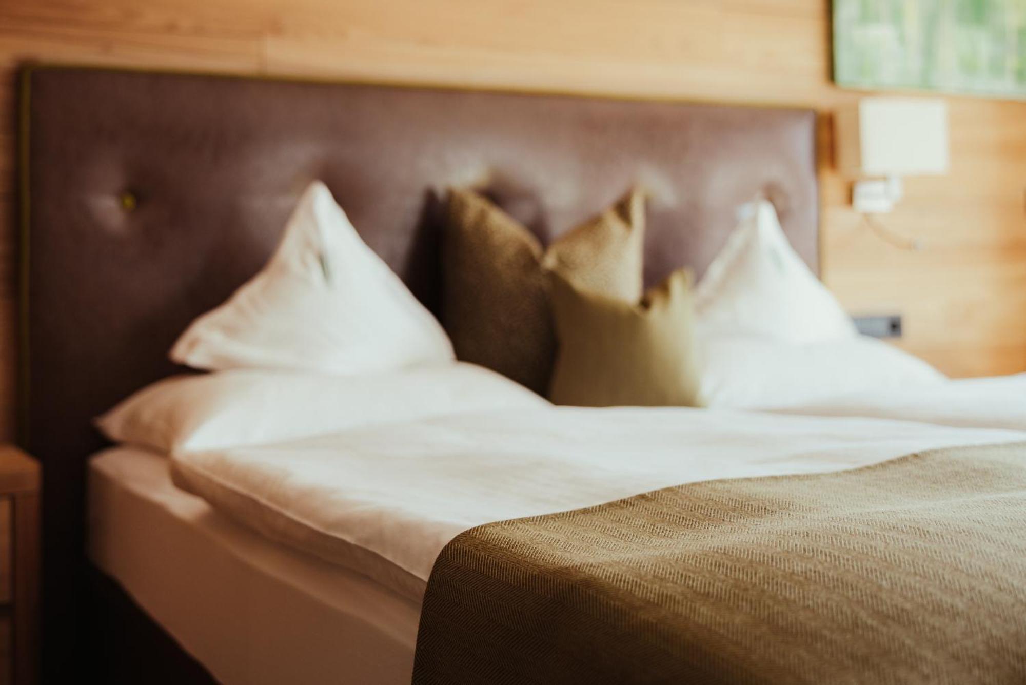 Hotel Grien Urtijëi Dış mekan fotoğraf