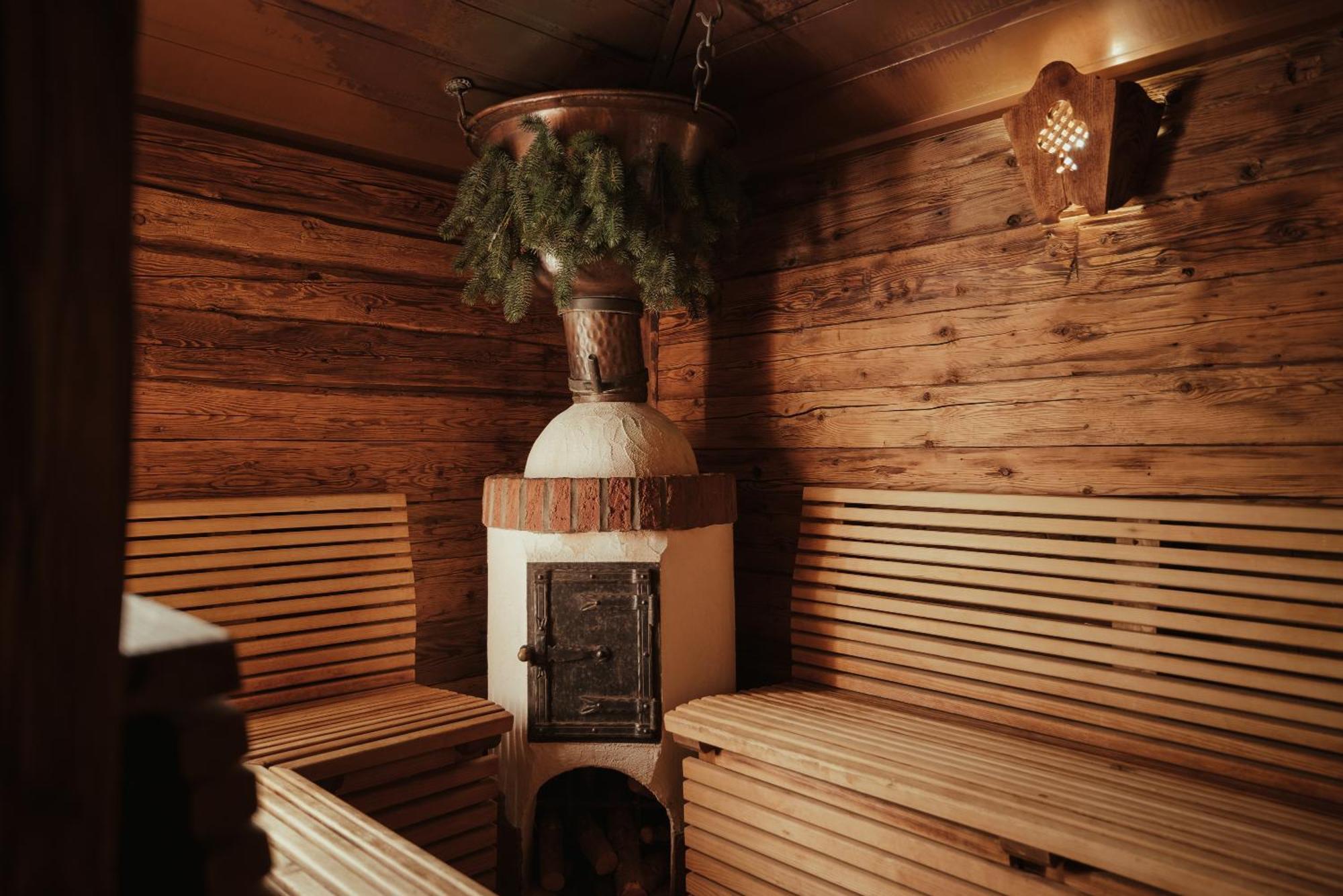 Hotel Grien Urtijëi Dış mekan fotoğraf