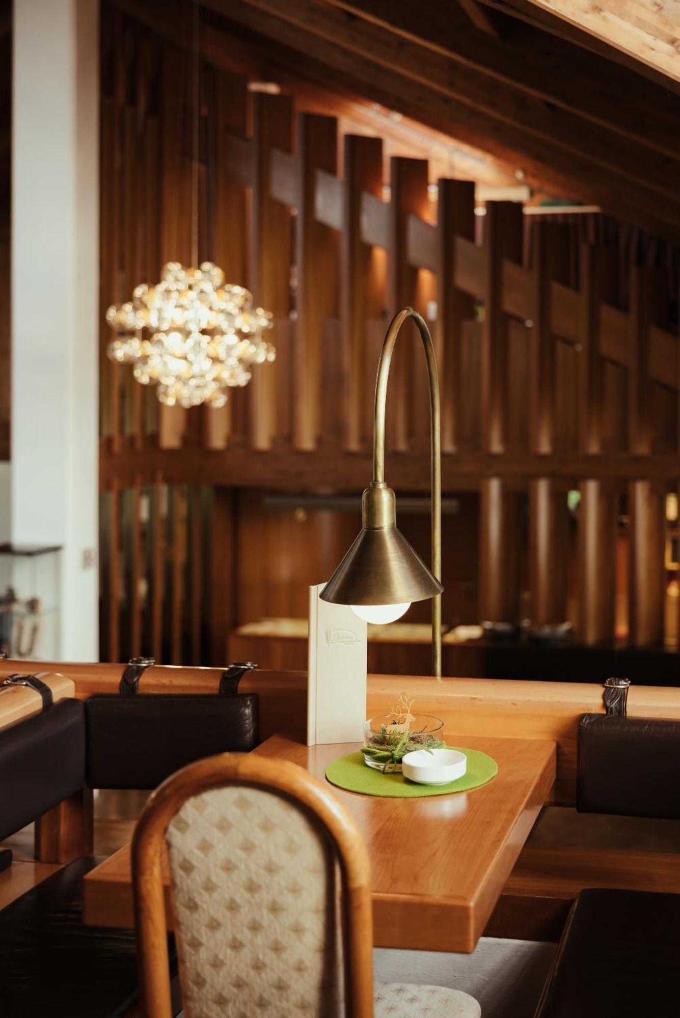 Hotel Grien Urtijëi Dış mekan fotoğraf