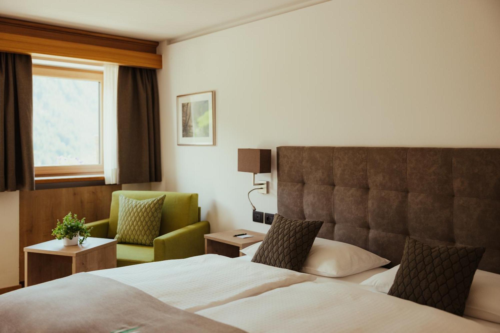 Hotel Grien Urtijëi Dış mekan fotoğraf