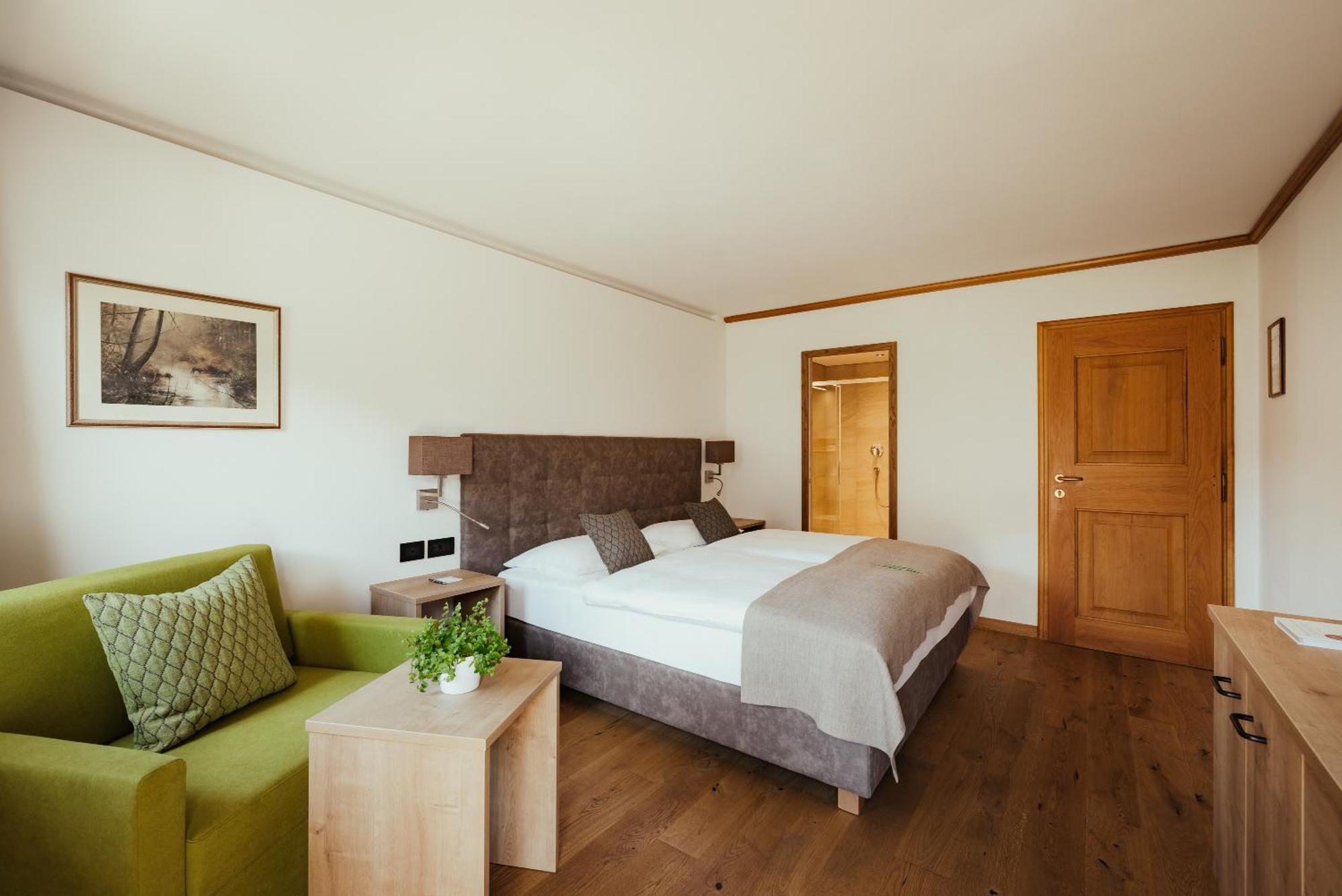 Hotel Grien Urtijëi Dış mekan fotoğraf